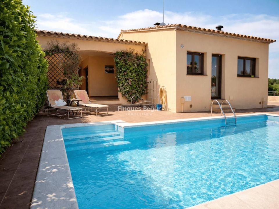 Villa i Begur, Gerona - foto 1