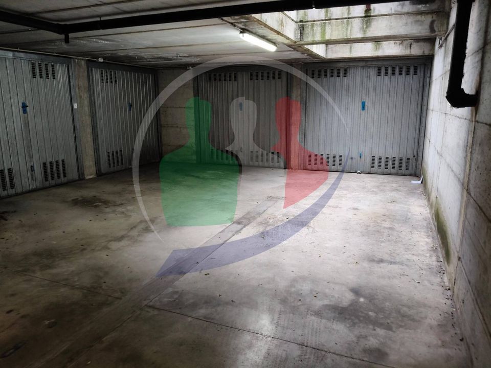 Parkeringsplass i Nichelino, Turin - bilde 5