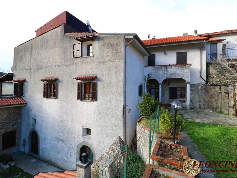 Herregård i Filattiera, Massa and Carrara - bilde 2