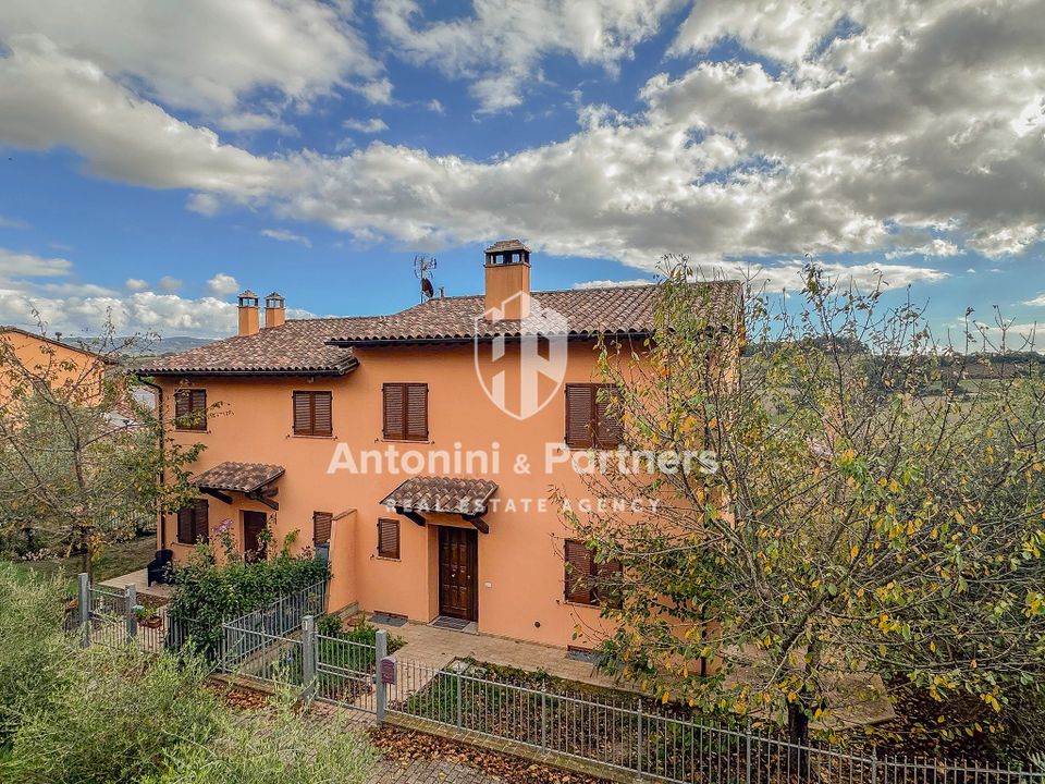 Byhus i Todi, Perugia - foto 1