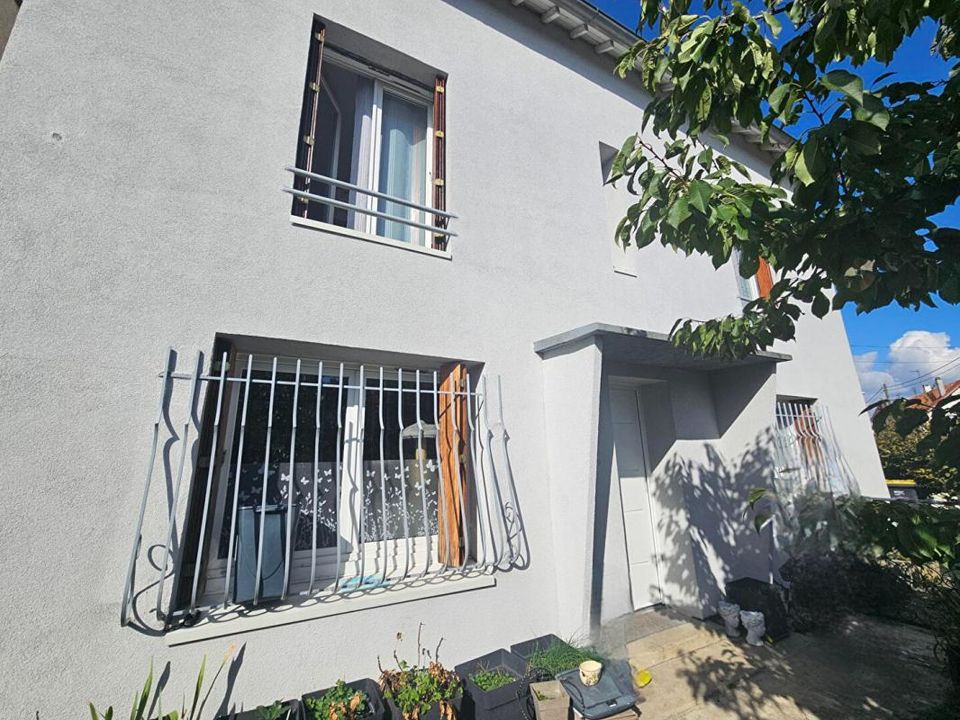 Villa i Coubron, Seine-Saint-Denis - foto 1