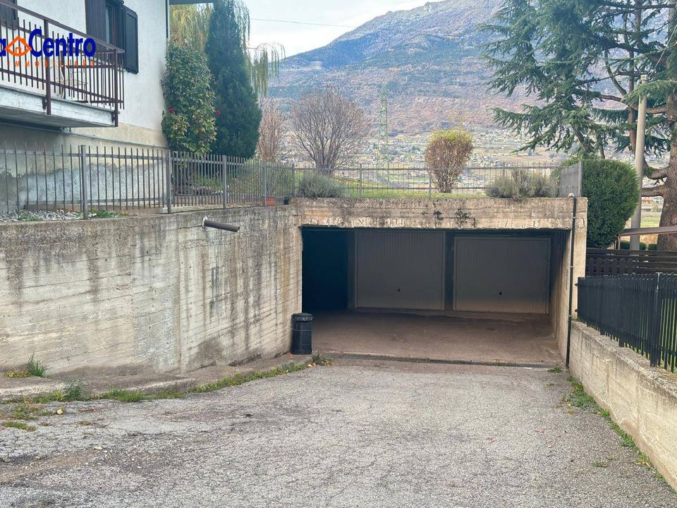 Parkeringsplads i Pollein, Aosta Valley - foto 1