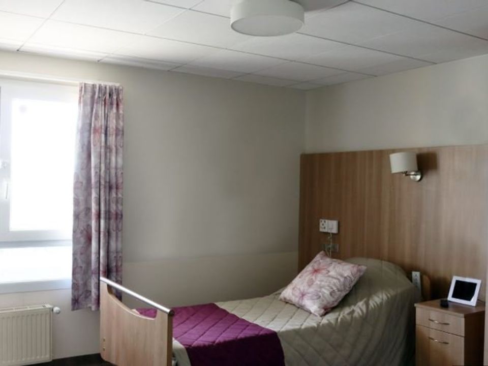 Erhvervsejendom i Sathonay-Camp, Rhone - foto 2