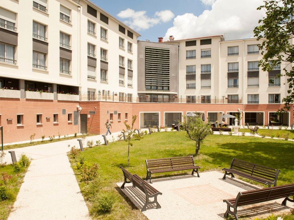 Erhvervsejendom i Toulouse, Haute-Garonne - foto 1