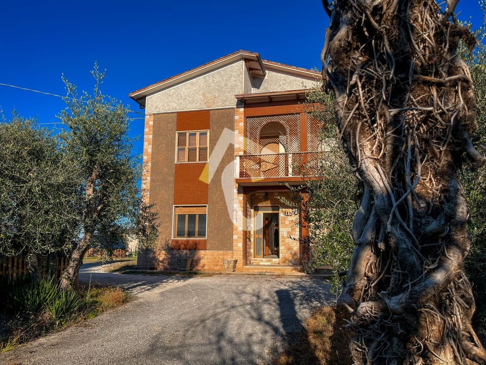 Villa i Montecarotto, Ancona - foto 1
