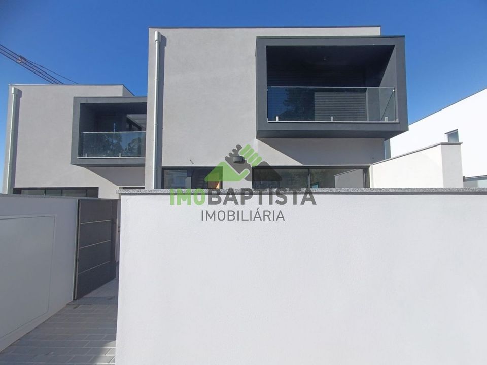 Villa i Santa Maria da Feira, Aveiro - foto 1