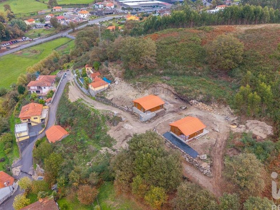 Erhvervsejendom i Povoa de Lanhoso, Braga - foto 1