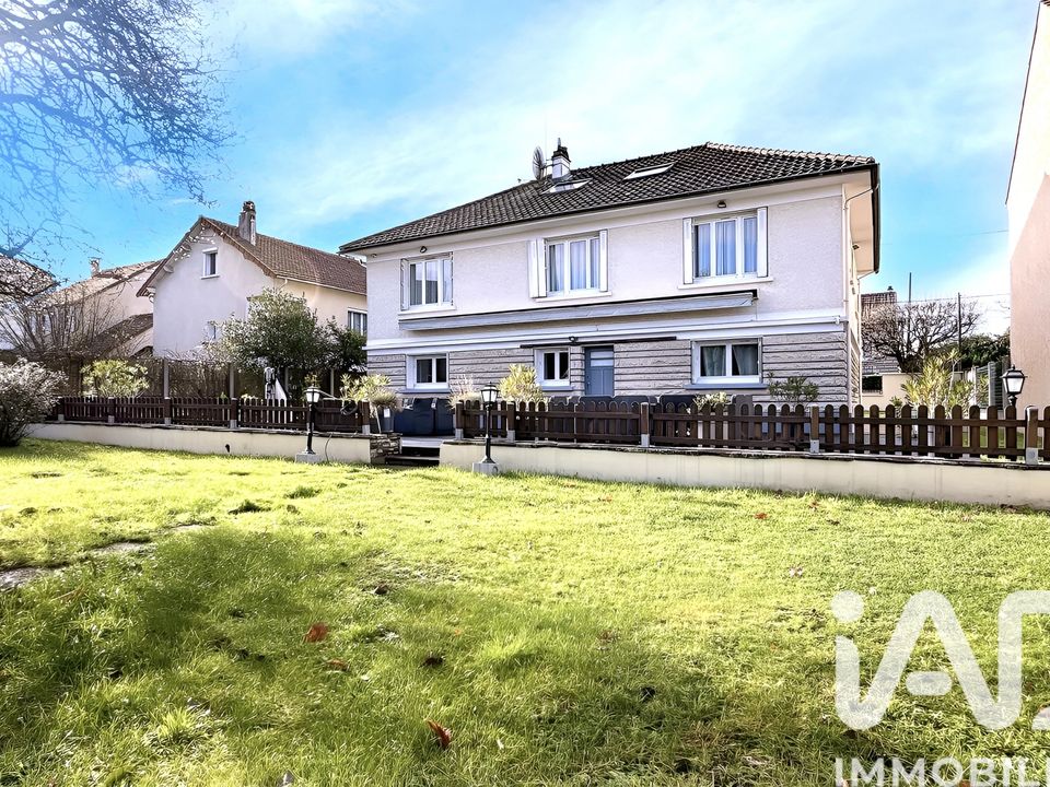 Villa i Champs-sur-Marne, Seine-et-Marne - foto 1