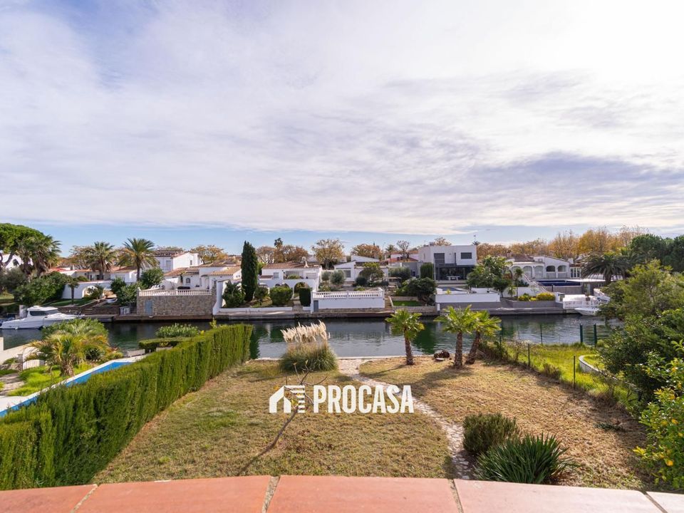 Villa i Empuriabrava, Gerona - foto 1