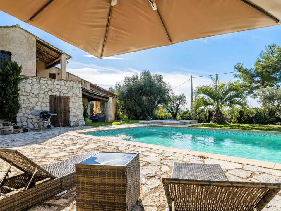Villa i Tourrettes-sur-Loup, Alpes-Maritimes - foto 2