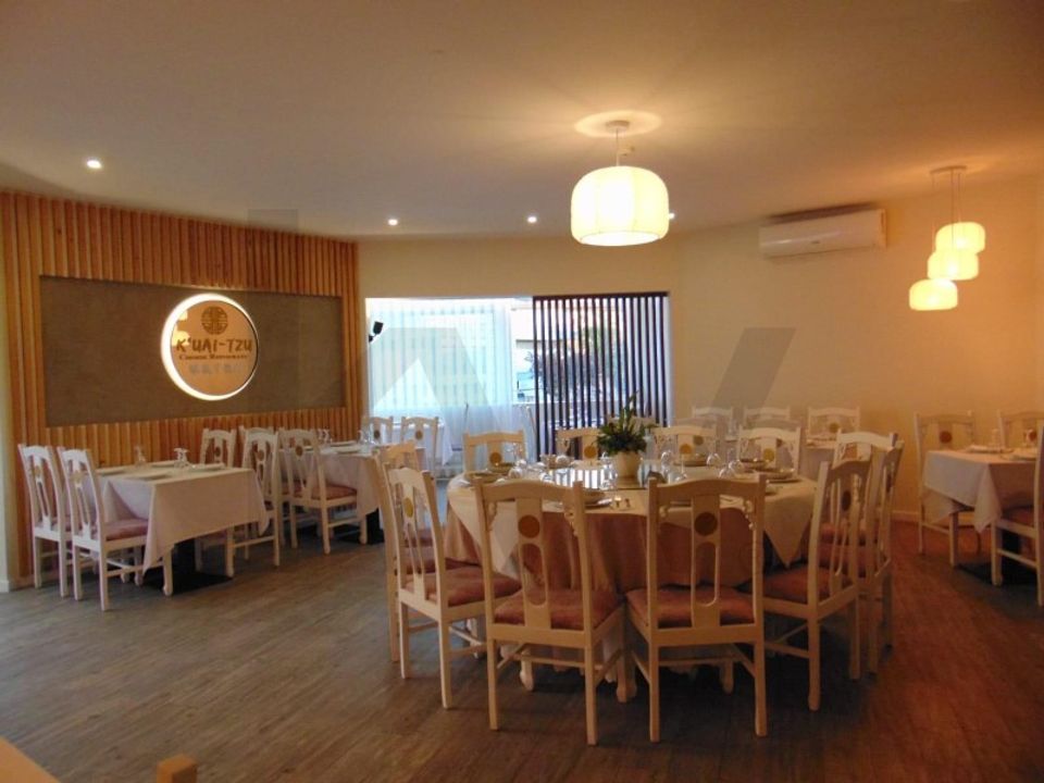 Commercial property in Amora, Setubal - photo 1