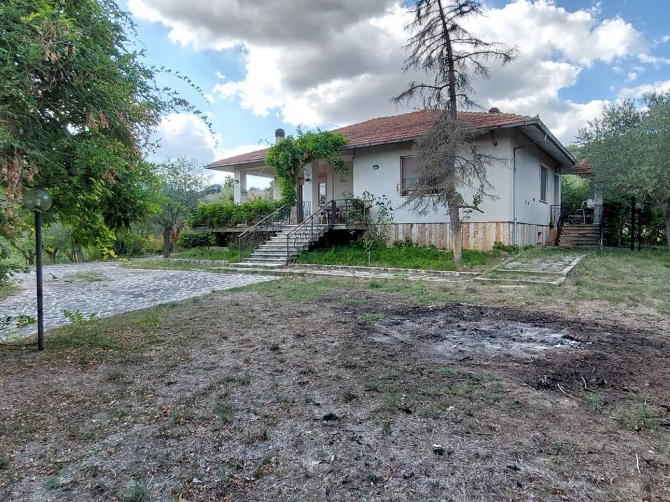 Villa i Ariano Irpino, Avellino - foto 1