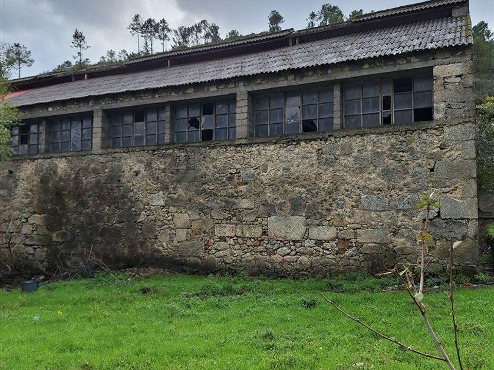 Erhvervsejendom i Covilha, Castelo Branco - foto 1