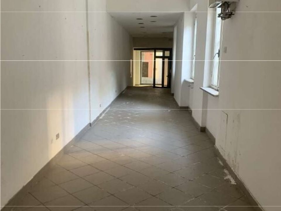 Erhvervsejendom i Valenza, Alessandria - foto 3