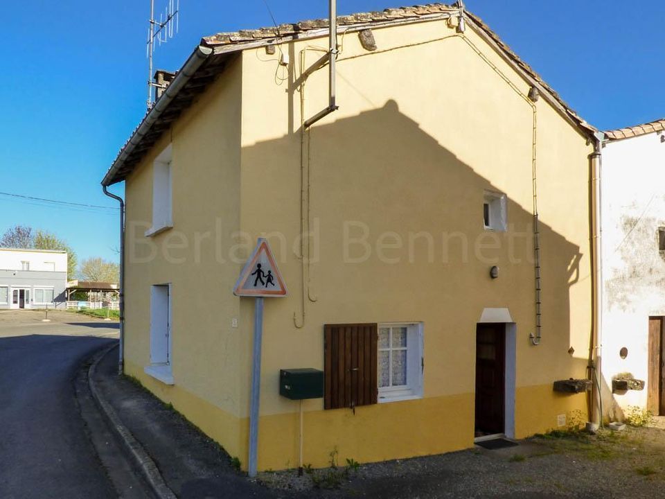 Landsbyhus i Sauze-Vaussais, Deux-Sevres - foto 1