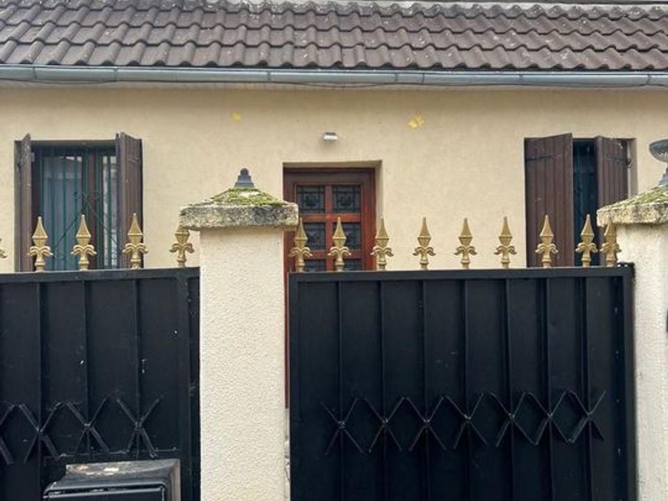 Bungalow i Drancy, Seine-Saint-Denis - bilde 1