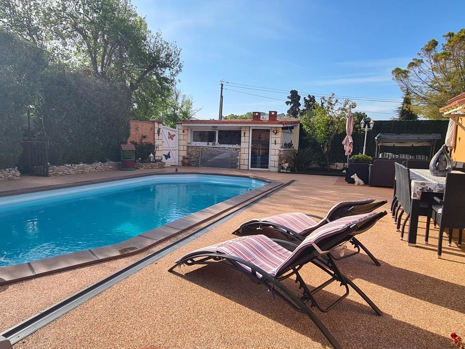 Villa i Aubagne en Provence, Bouches-du-Rhone - foto 3