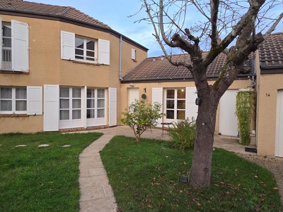 Haus in Guyancourt, Yvelines - Foto 1