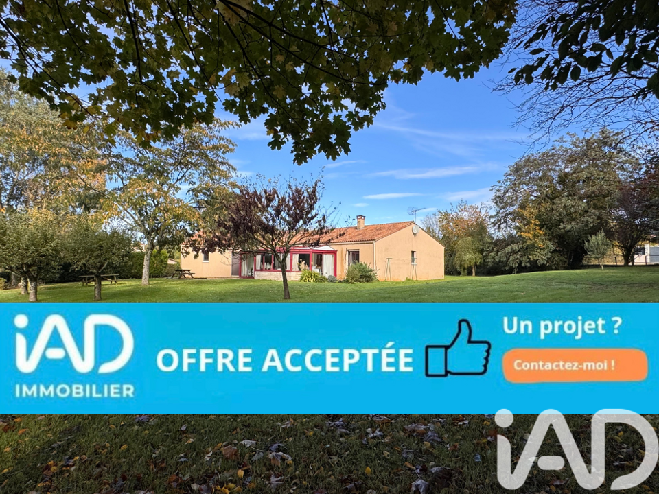 Byhus i La Chataigneraie, Vendee - foto 1