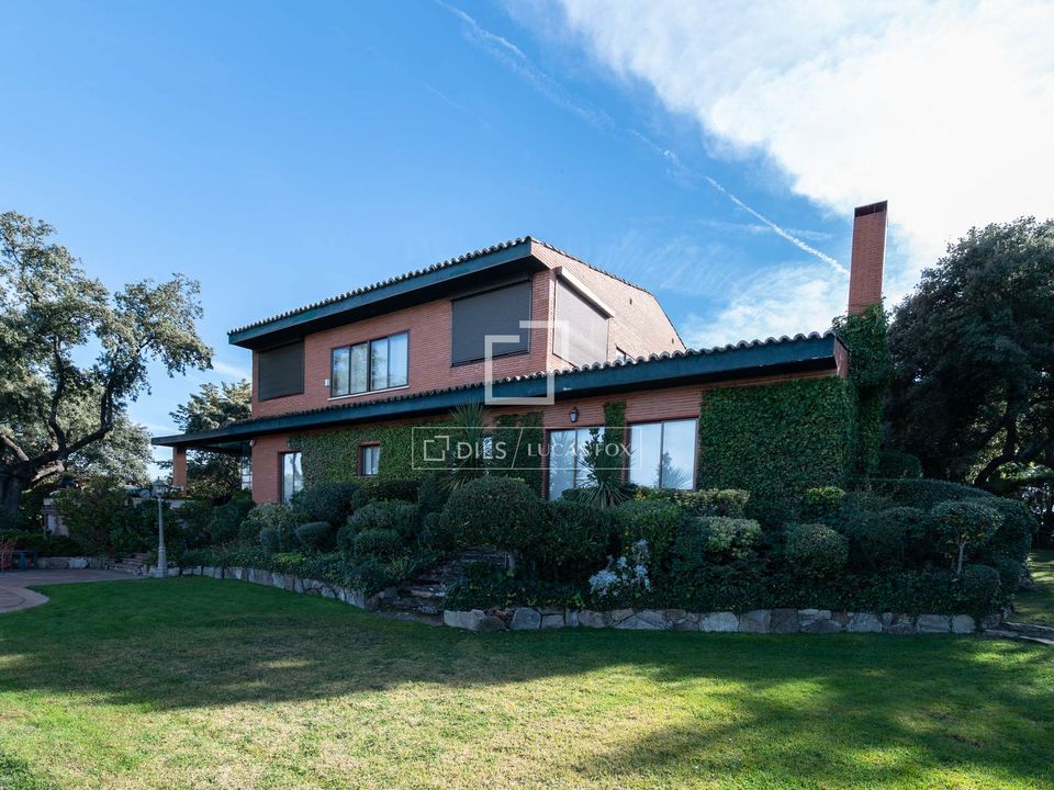 Villa i San Sebastian De Los Reyes, Madrid - foto 1