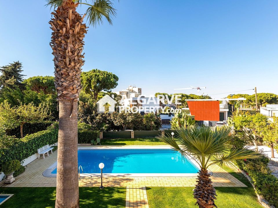 Villa i Quarteira, Faro - foto 1