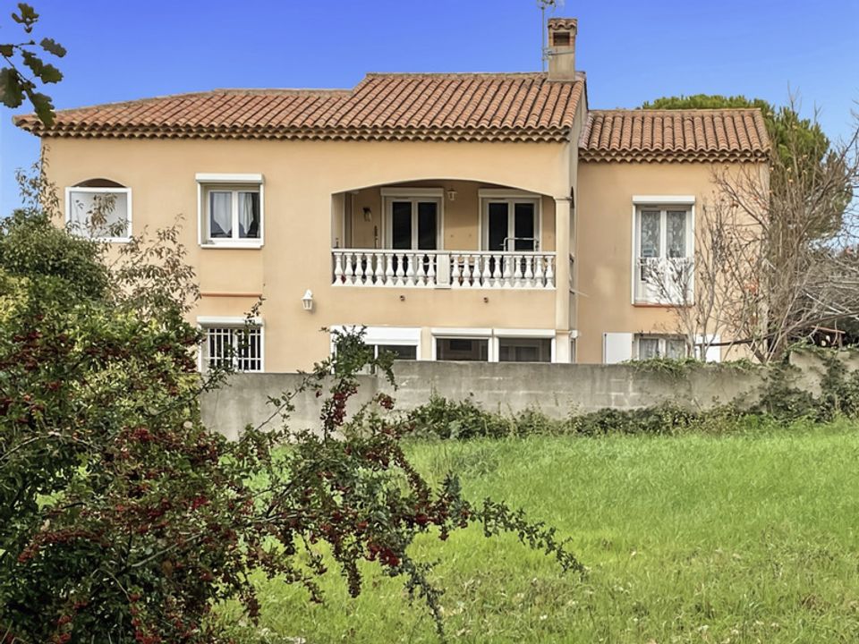 Villa i Gardanne, Bouches-du-Rhone - foto 1