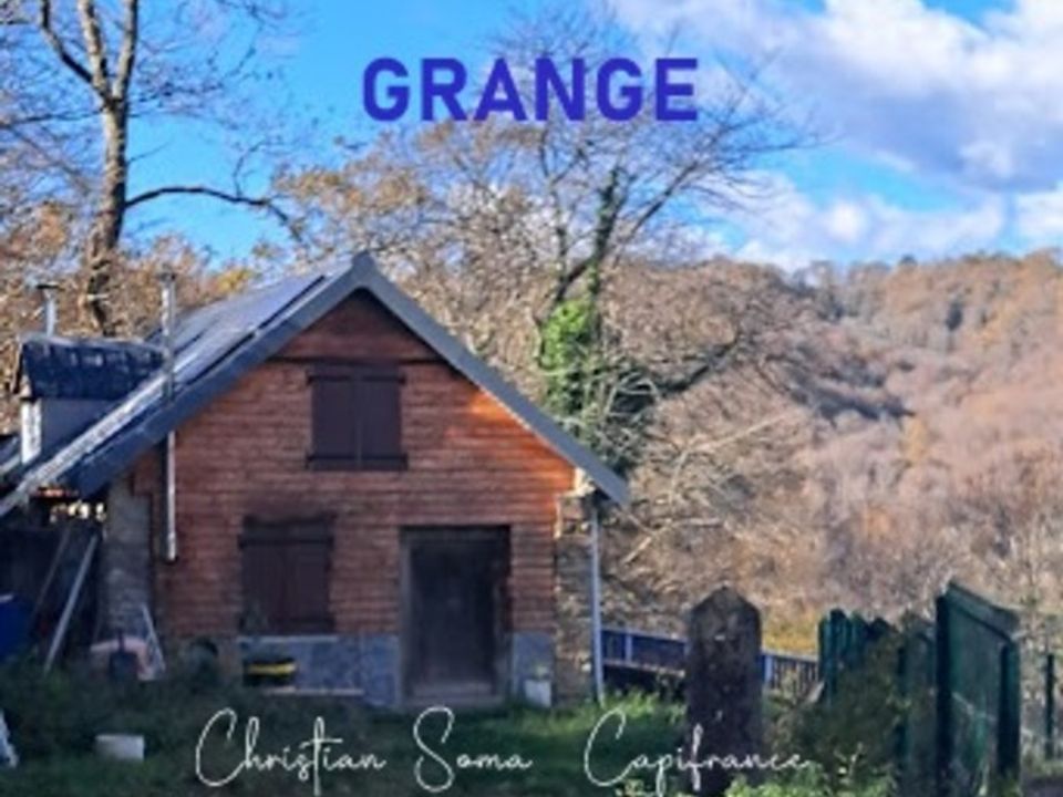 Gårdshus i Bourg-de-Bigorre, Hautes-Pyrenees - bilde 1