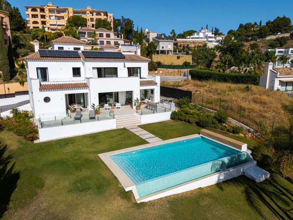 Villa i Elviria, Malaga - foto 1