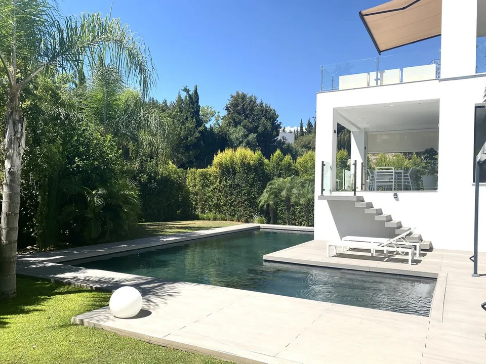 Villa i El Paraiso, Malaga - foto 2