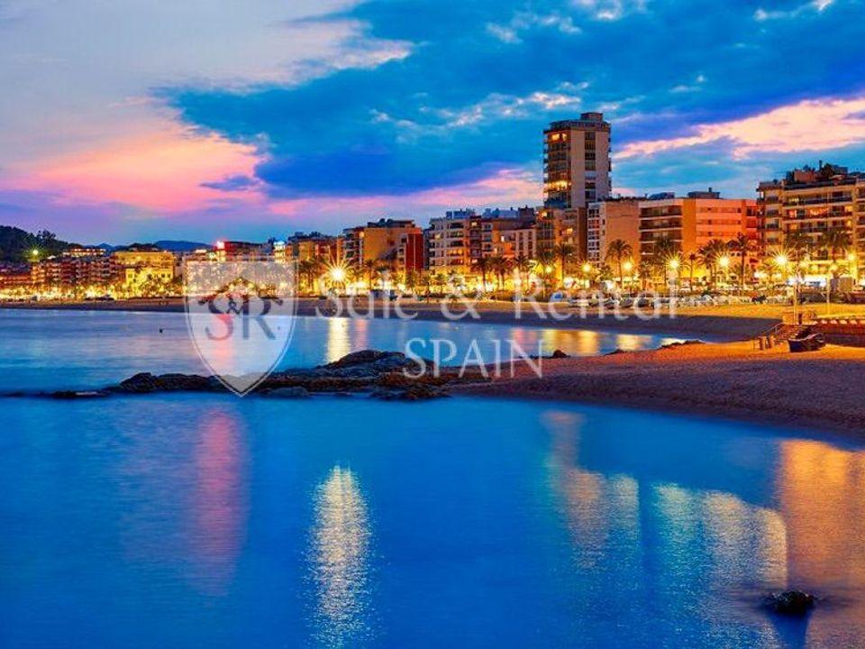 Erhvervsejendom i Lloret De Mar, Gerona - foto 1