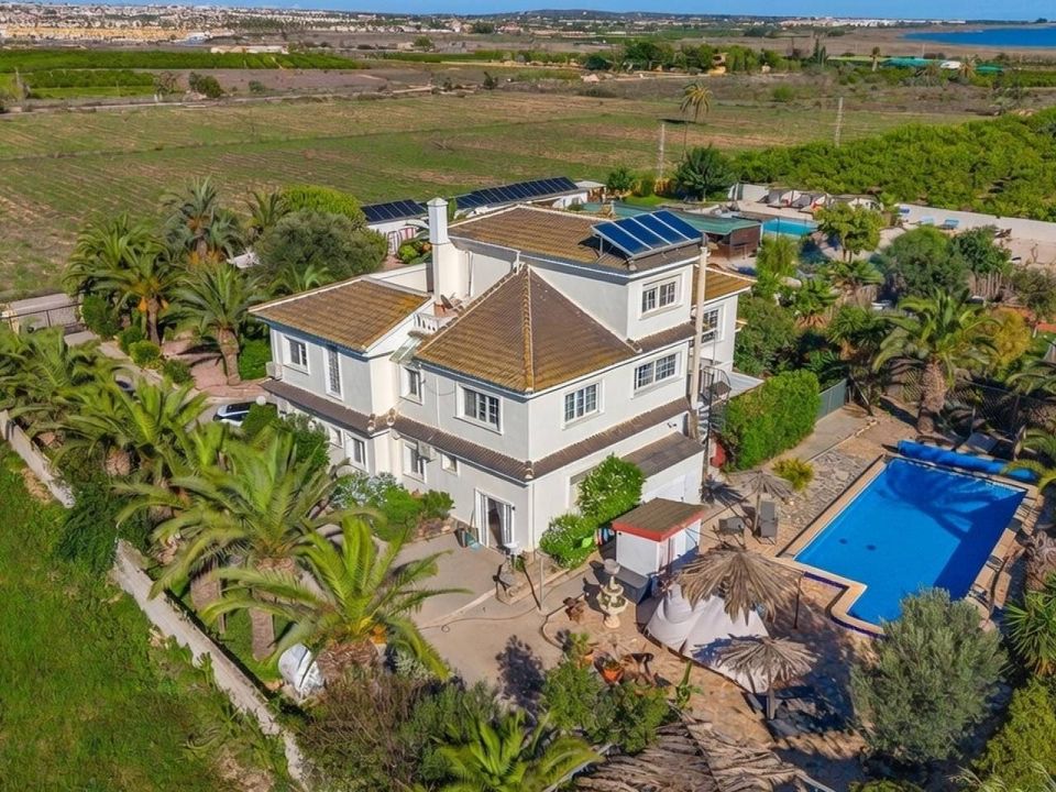 Finca in Los Montesinos, Alicante - photo 2