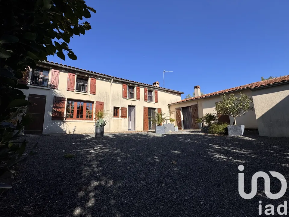 Landsbyhus i Saint-Hilaire-de-Voust, Vendee - foto 1