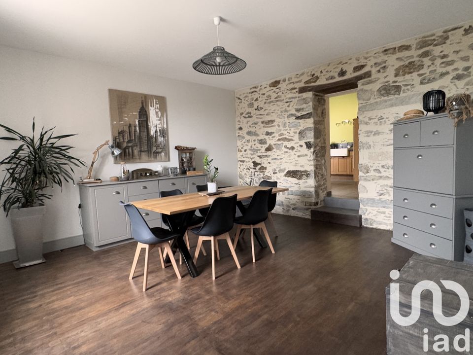 Casa de pueblo en La Chataigneraie, Vendee - foto 1