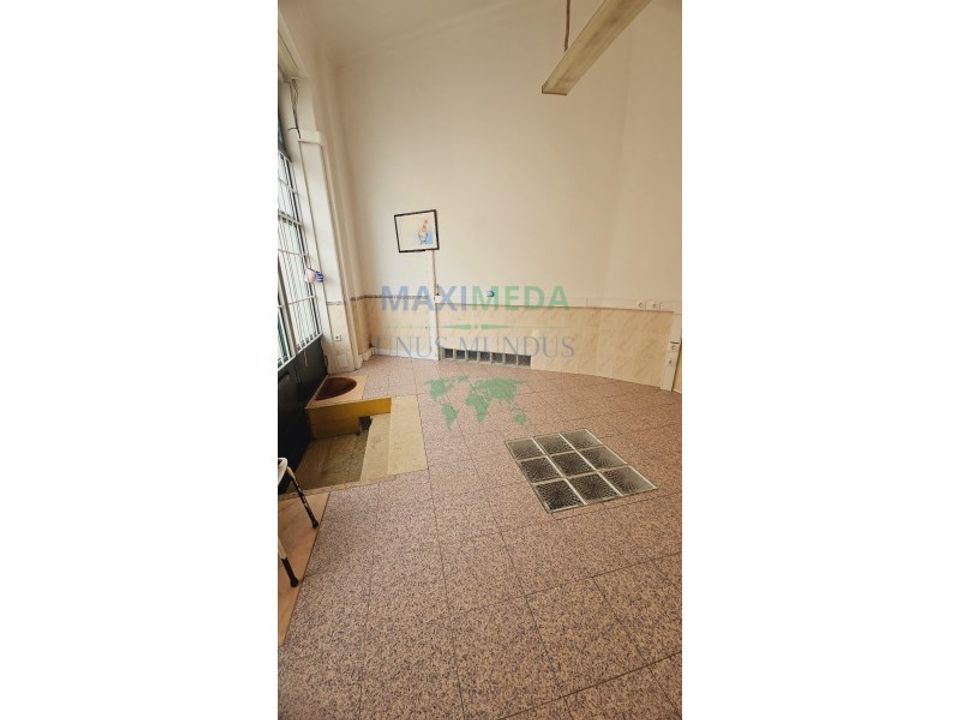 L'establiment comercial a Amadora, Lisbon - foto 1