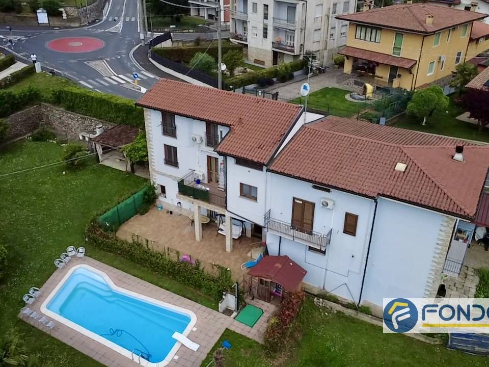 Lejlighed i Cividate al Piano, Bergamo - foto 1