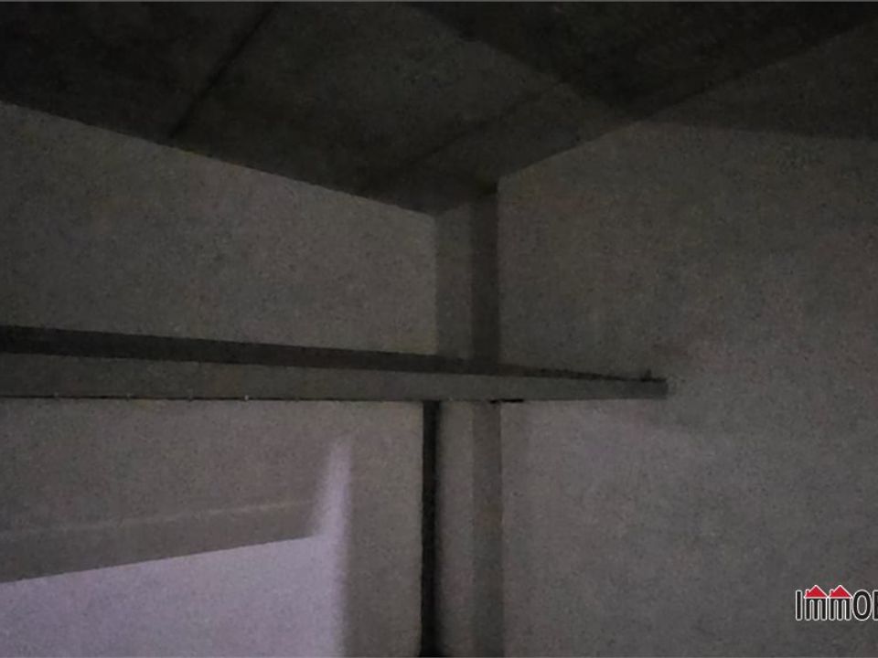 Parkeringsplads i Colle di Val d'Elsa, Siena - foto 3