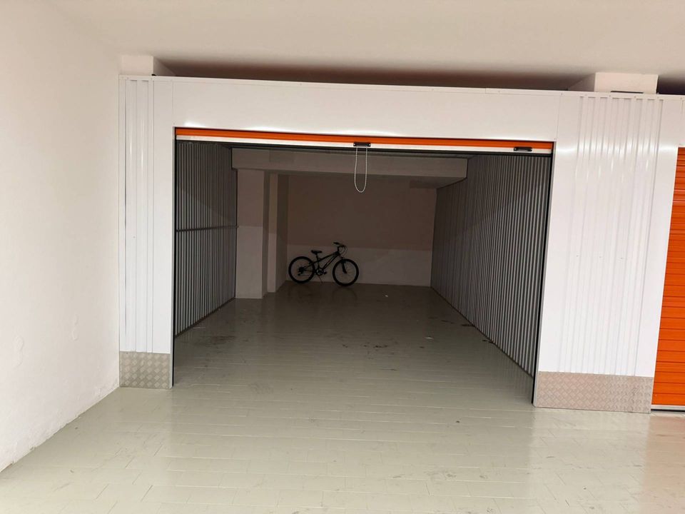 Parkeringsplass i Olbia, Sassari - bilde 1