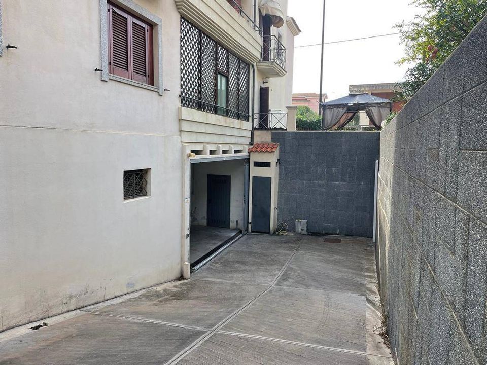 Parkeringsplass i Olbia, Sassari - bilde 4