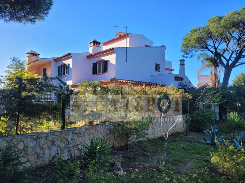 Villa i Quarteira, Faro - foto 1