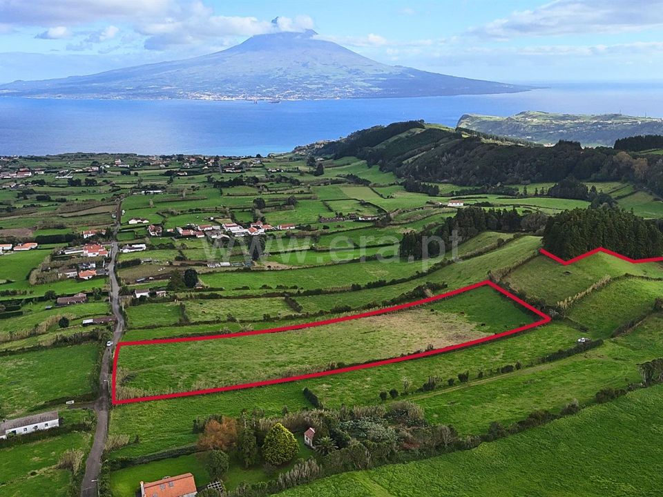 Terreno en Horta, Faial - foto 1