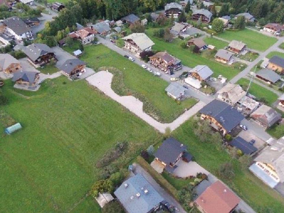 Helårsgrund i Essert-Romand, Haute-Savoie - foto 1