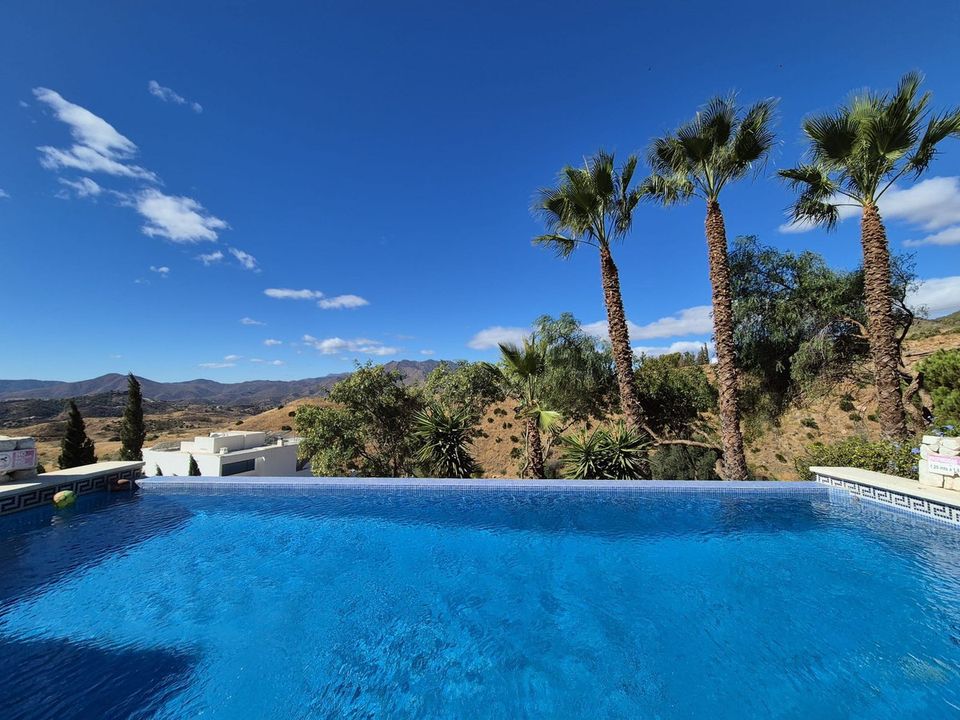 Villa i Valtocado, Malaga - foto 1