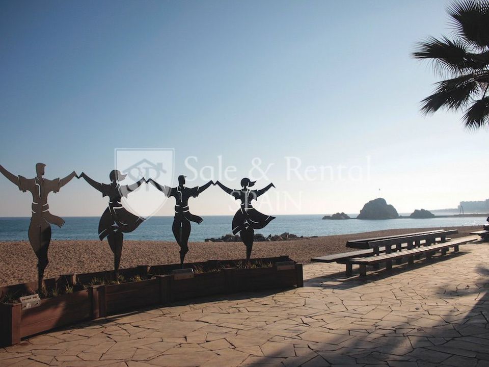 Erhvervsejendom i Blanes, Gerona - foto 2