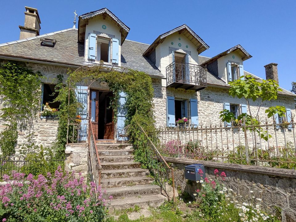 Landsbyhus i Laroquebrou, Cantal - foto 1