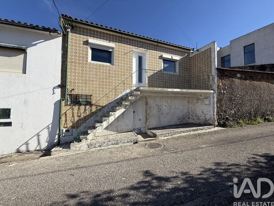 Dom szeregowy: Miranda do Corvo, Coimbra – zdjęcie 2