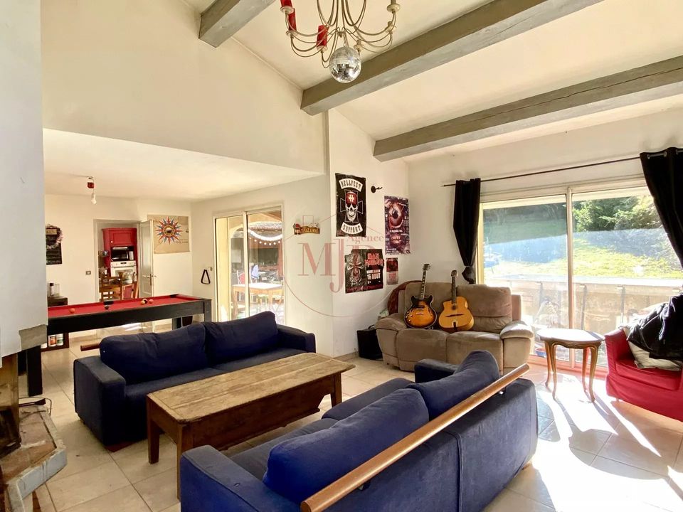 Villa i Aubagne en Provence, Bouches-du-Rhone - foto 3