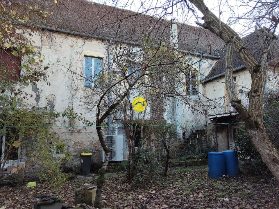 Villa in Saint-Amand-Montrond, Cher - photo 1