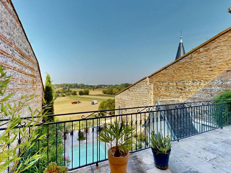 Villa i Carbonne, Haute-Garonne - bilde 1