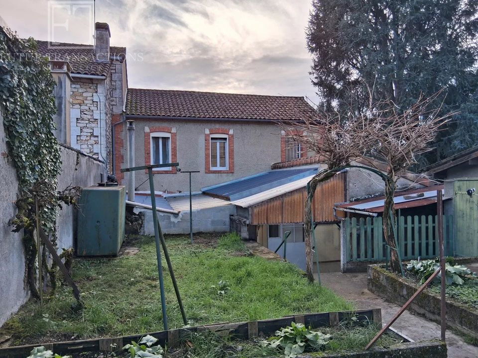 Landejendom i Javerlhac-Et-La-Chapelle-Saint-Robert, Dordogne - foto 3
