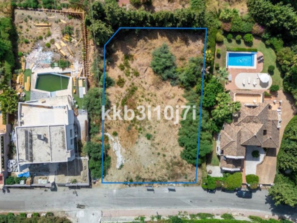 Helårsgrund i Estepona, Malaga - foto 1